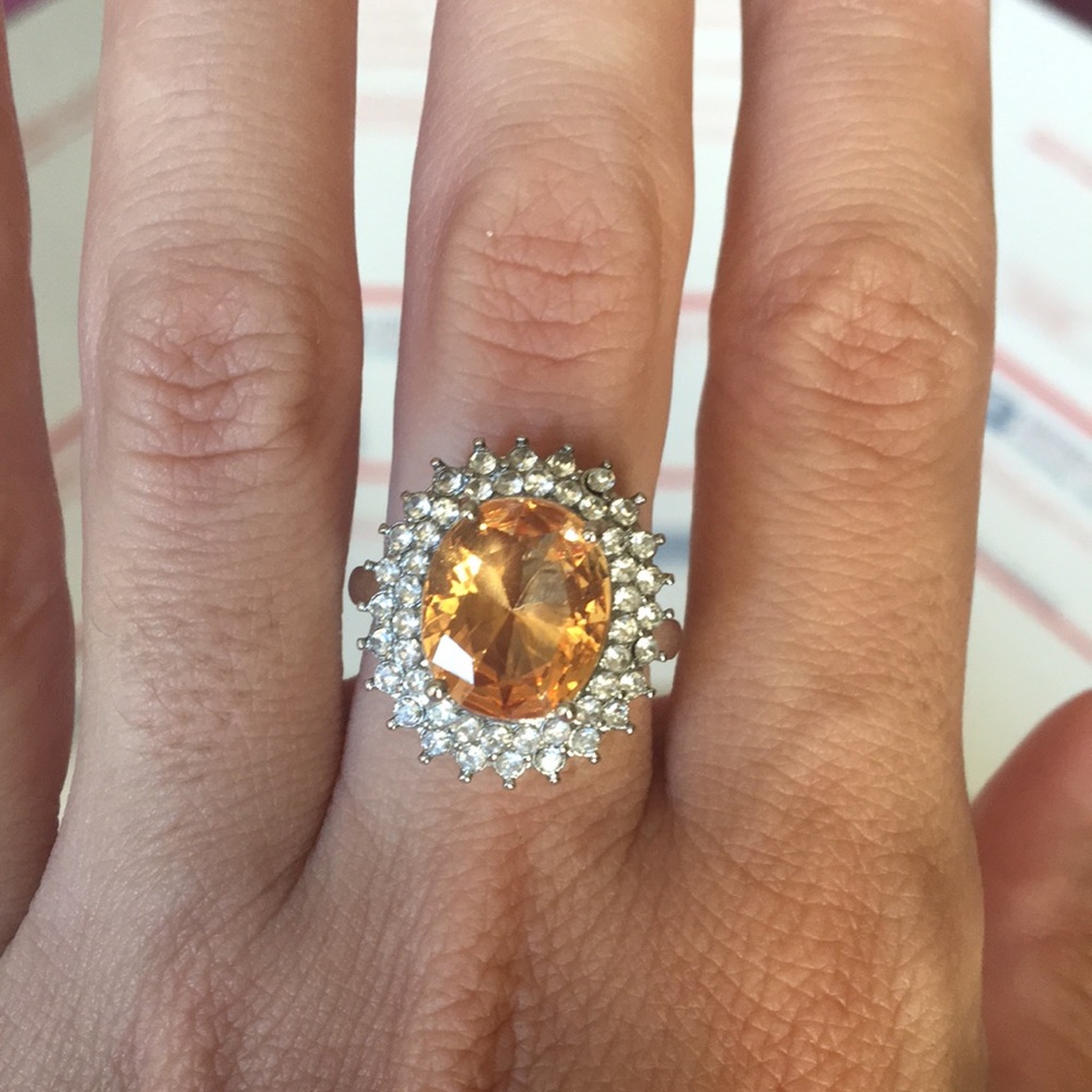 ❤️Citrine Gem Ring with Halo white Sapphires around Size 7 - Picture 2 of 9
